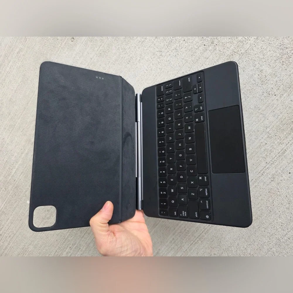 Apple Magic Keyboard w/ Trackpad for iPad Pro 11-inch Black OEM